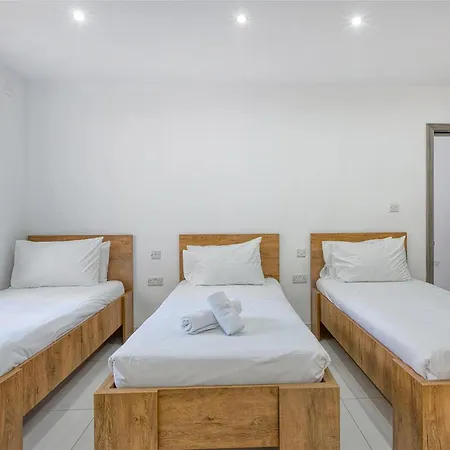 Spacious Paceville Getaway Near & Schools By 360 Estates *