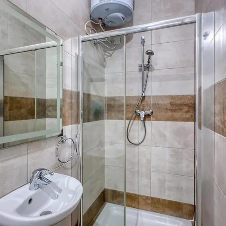 Spacious Paceville Getaway Near & Schools By 360 Estates Appartamento San Giuliano