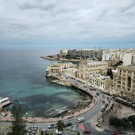 Spacious Paceville Getaway Near & Schools By 360 Estates *