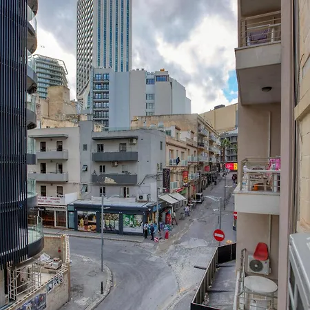 Apartment Spacious Paceville Getaway Near & Schools By 360 Estates