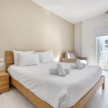 Apartman Spacious Paceville Getaway Near & Schools By 360 Estates
