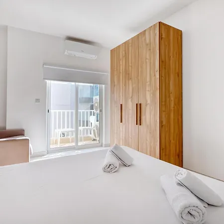 아파트 Spacious Paceville Getaway Near & Schools By 360 Estates Saint Julian's