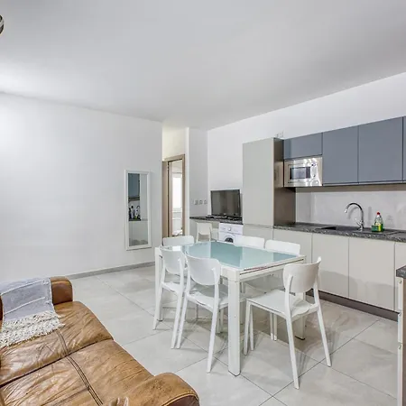 Spacious Paceville Getaway Near & Schools By 360 Estates Apartman *