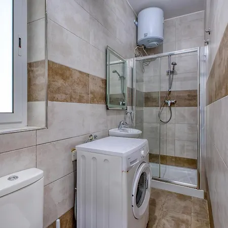 Spacious Paceville Getaway Near & Schools By 360 Estates *