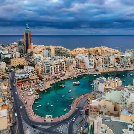 Spacious Paceville Getaway Near & Schools By 360 Estates Apartment