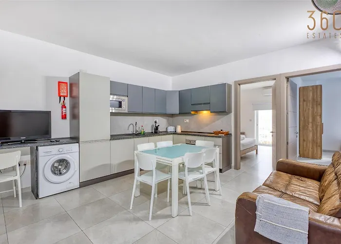 Spacious Paceville Getaway Near & Schools By 360 Estates San Ġiljan