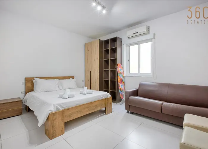 Apartman Spacious Paceville Getaway Near & Schools By 360 Estates