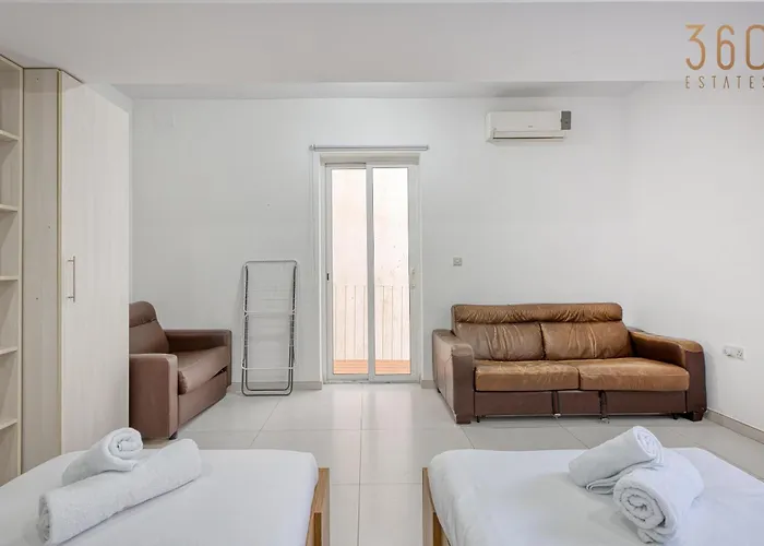 Spacious Paceville Getaway Near Beach&schools By 360 Estates Apartamento San Julián