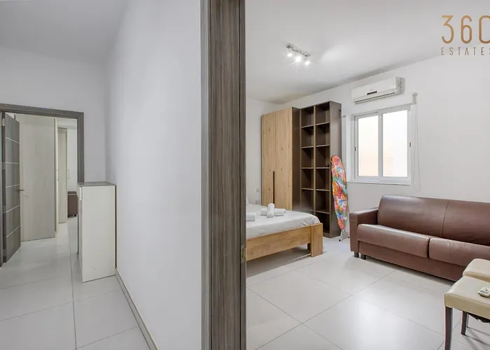 Spacious Paceville Getaway Near Beach&schools By 360 Estates