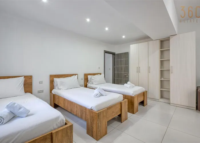 Apartman Spacious Paceville Getaway Near & Schools By 360 Estates *