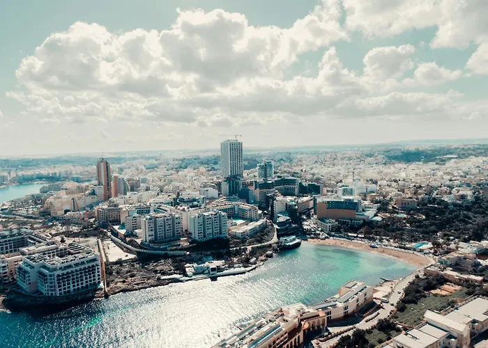 Apartman Spacious Paceville Getaway Near & Schools By 360 Estates *