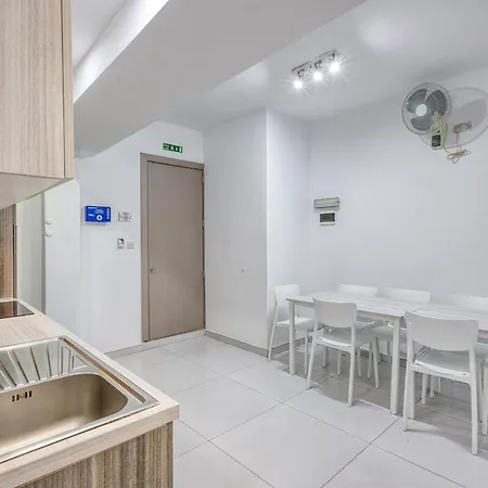 Spacious Paceville Getaway Near Beach&schools By 360 Estates Apartamento *